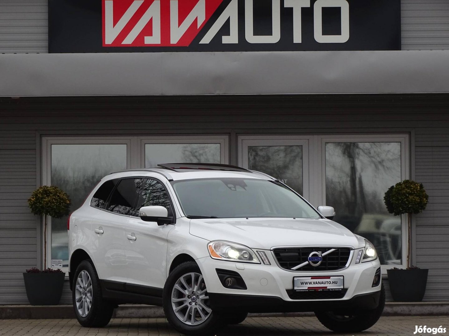 Volvo XC60 2.4 D [D5] Summum Geartronic Panorám...